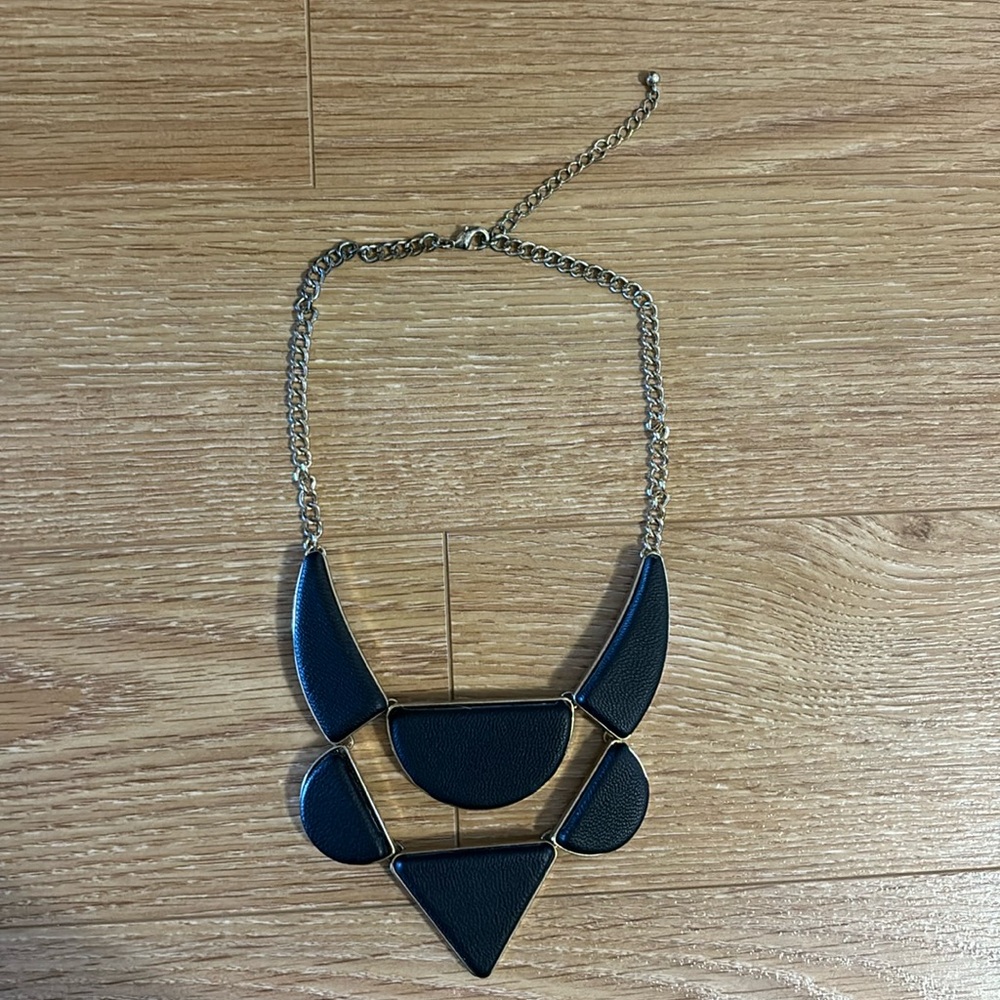 Gorgeous statement necklace